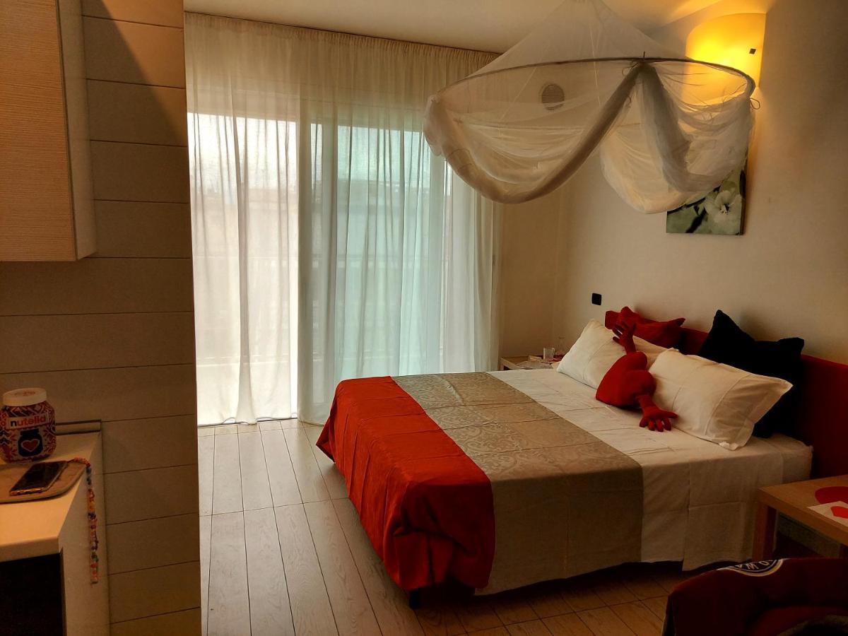 Apartmán Regina Margherita Rimini Exteriér fotografie