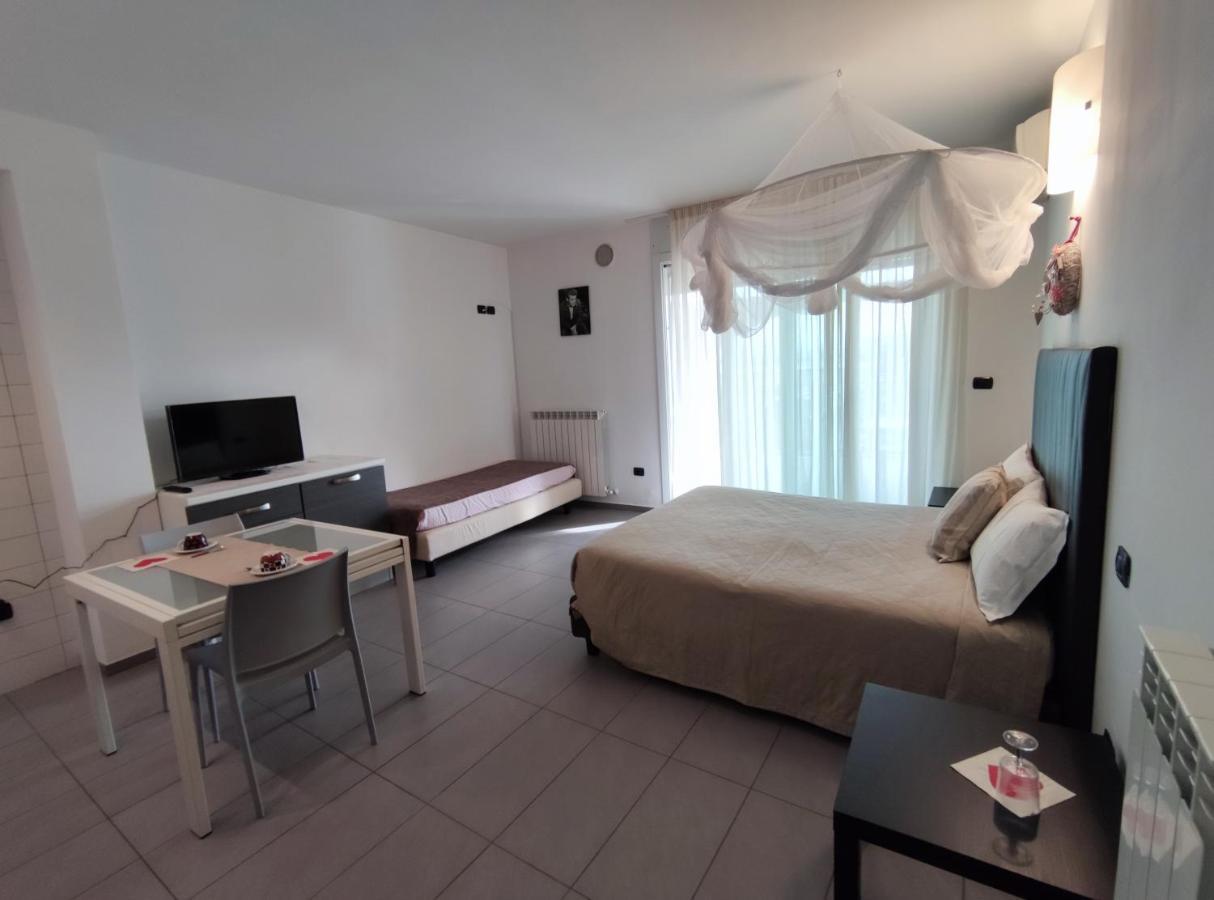 Apartmán Regina Margherita Rimini Exteriér fotografie